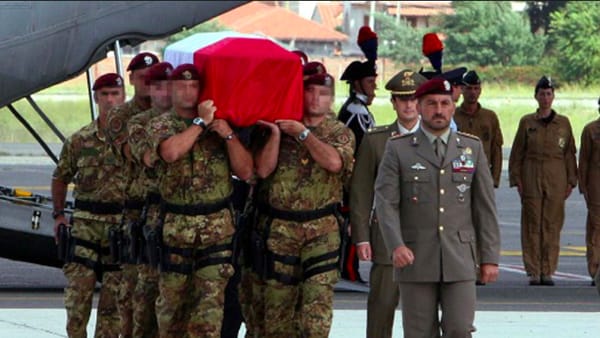 funerale militare.jpg